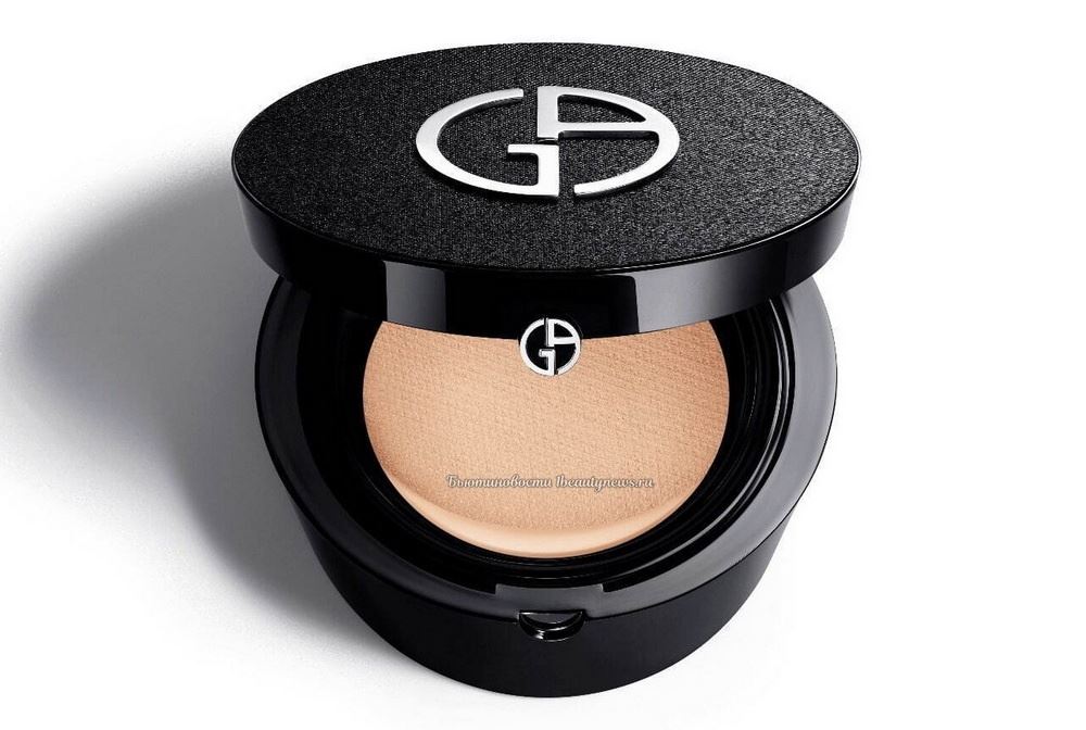 Giorgio Armani My Armani To Go Cushion Stella Fall 2024